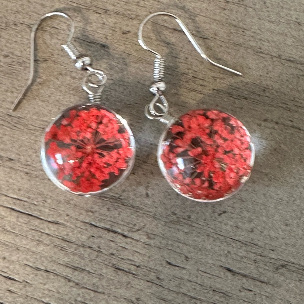 Elegant Silver and Pink Floral Round Earrings - Picture 2 of 4